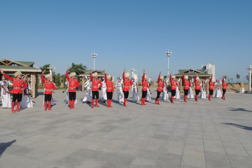 Ak Mermer folklor-etnografik tans topary